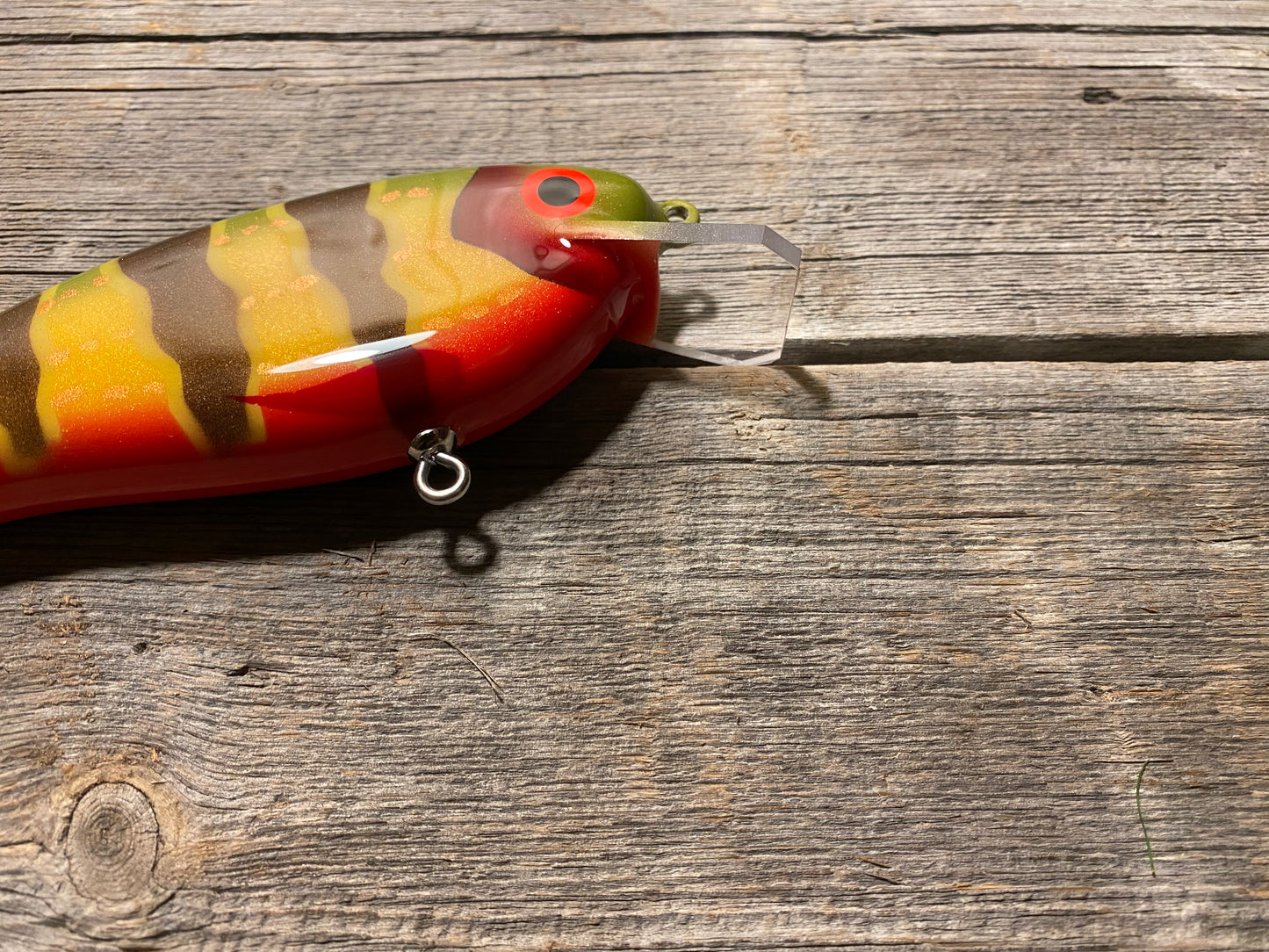 Knubbisen - Wobbler 95g / 15cm PeacockBass