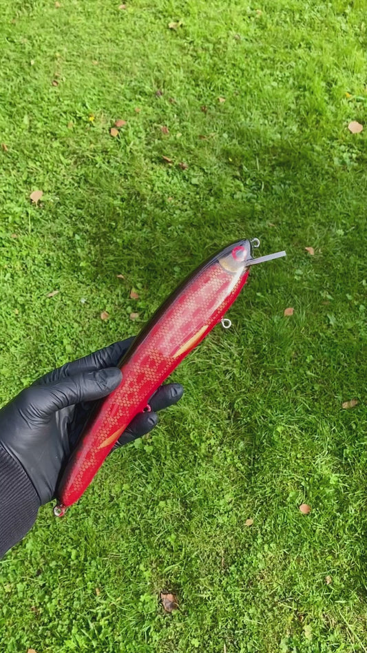 Boreal Beast - Wobbler 145g / 26cm Red Pike